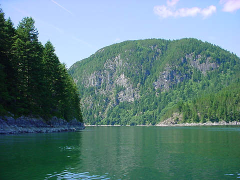 East entrance to Hole In The Wall